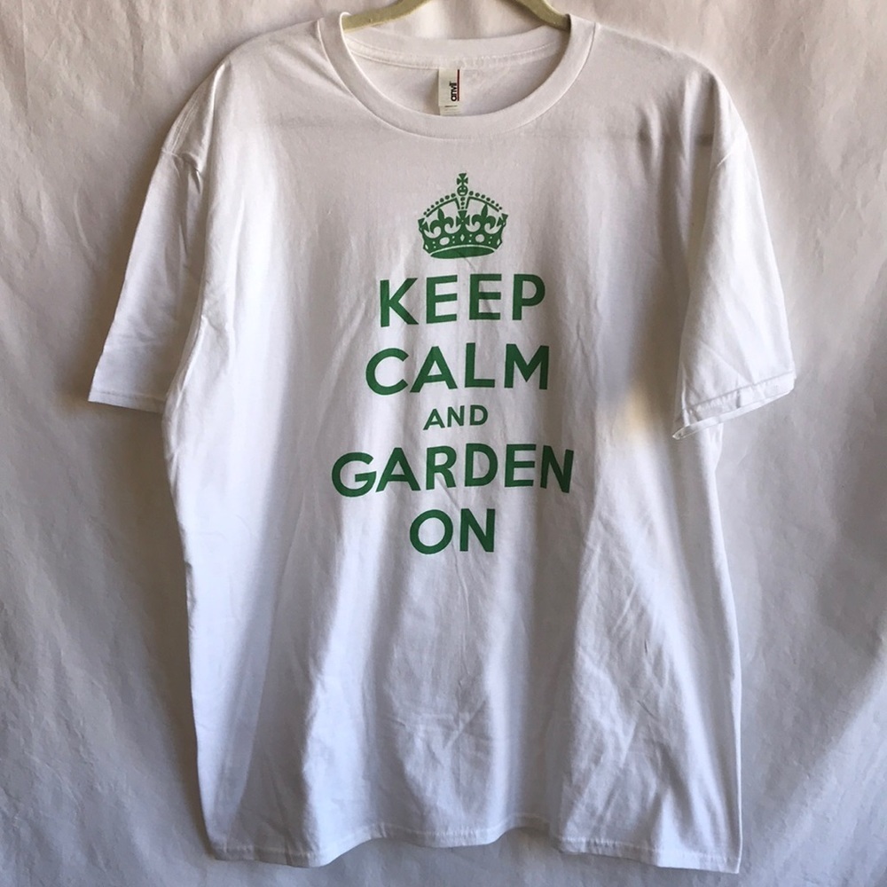 Anvil Keep Calm and Garden On white T-shirt with green letters, size XL